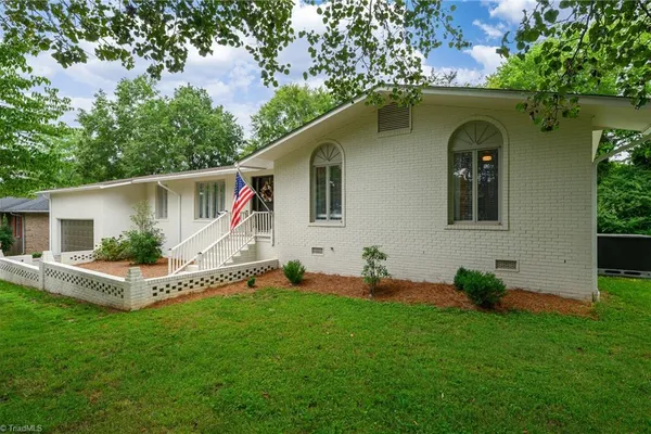 1519 WEDGEWOOD DR