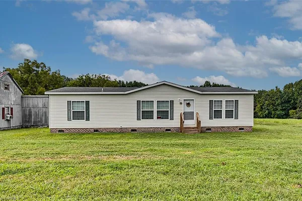 2118 AND 2146 WARREN DR