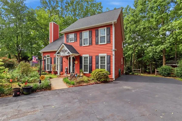 8984 STAMFORD CLUB CT