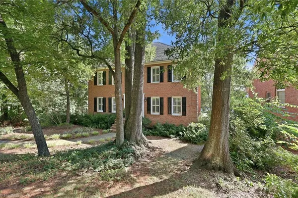 303 BING CROSBY BLVD