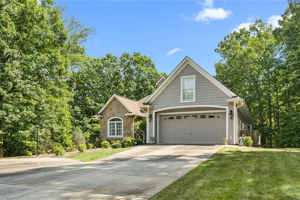 408 DEER PATH