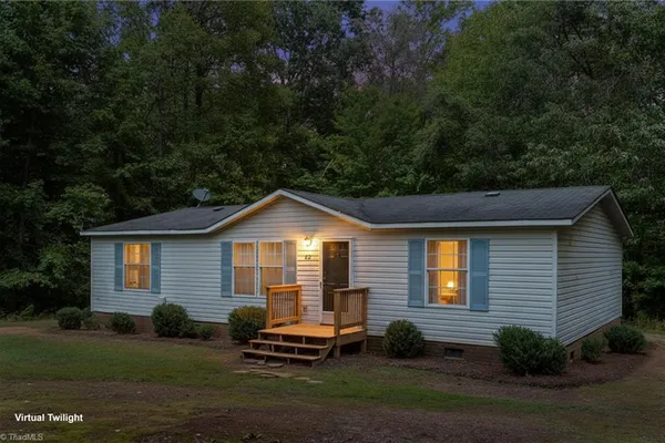 1082 RACCOON CT