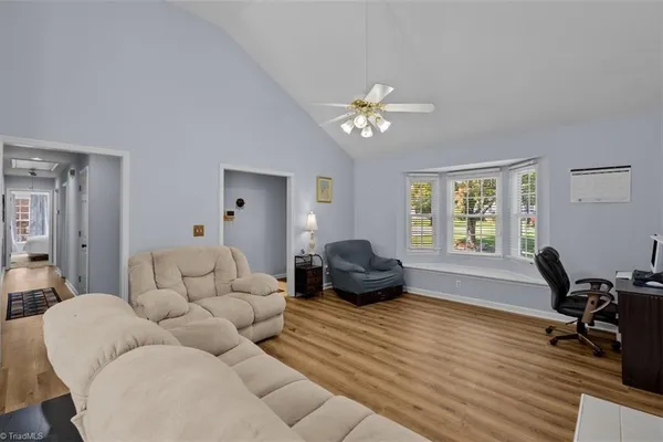 204 ALDRIDGE LN