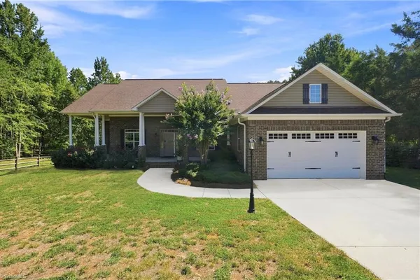 122 IDLEWILD RD