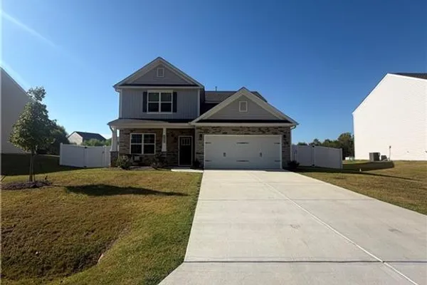 6947 SADDLEBRED DR