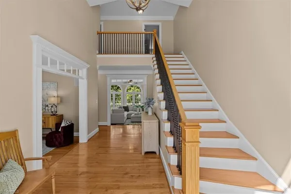 403 CASCADE DR