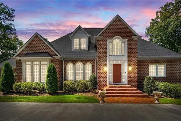 403 CASCADE DR
