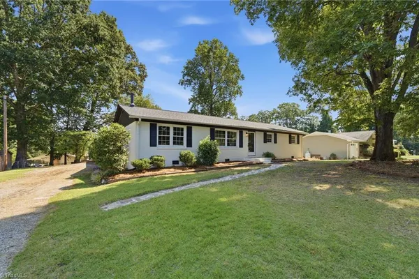 4484 VIRGINIA DR