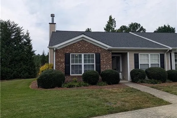 1008 CHESAPEAKE LN
