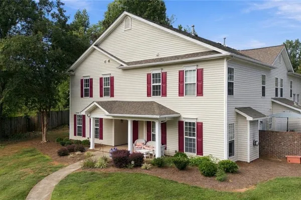 127 PINEWOOD LN 103