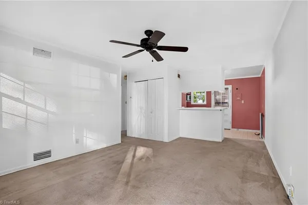 1810 VILLA DR
