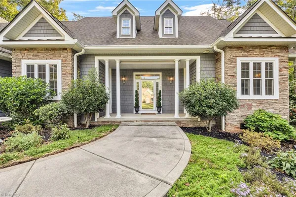 587 AMESBURY DR