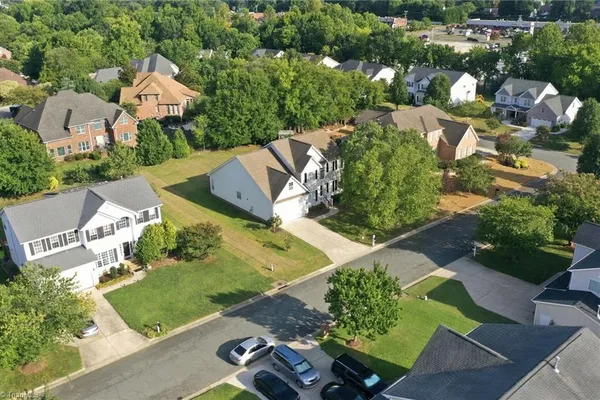 1309 PRINCETON DR