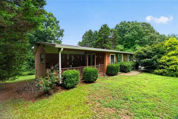 101 WHITE ROCK RD