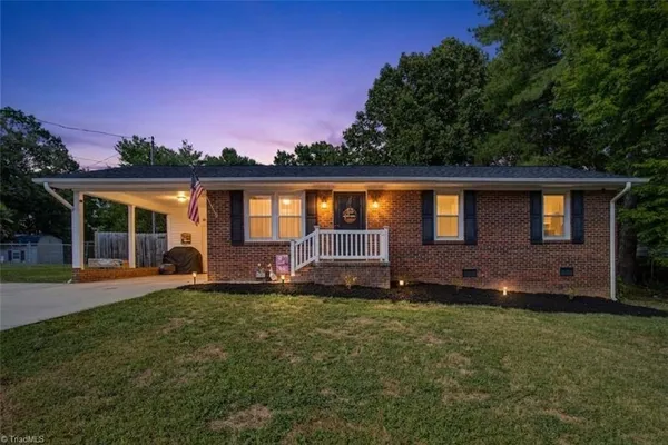 309 BEDFORD DR