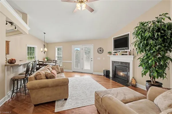 848 RIDGE VIEW TER