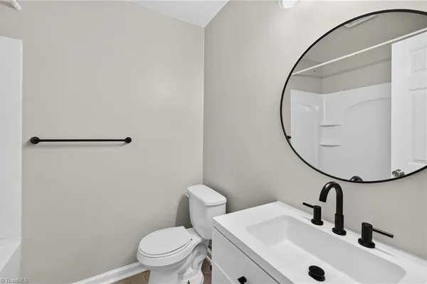 220 MOUNTVIEW DR