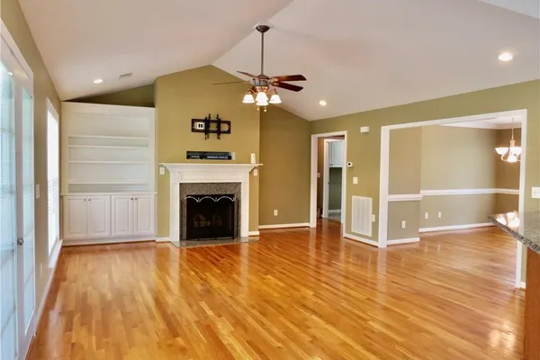 132 FEATHER RIDGE CIR