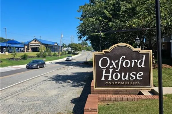 101 OXFORD PL 17