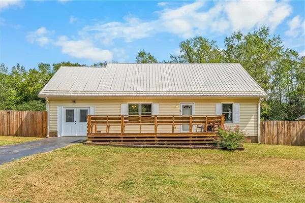 267 PINE RIDGE TRL