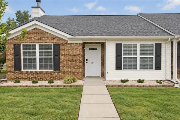 101 OAKMONT CIR