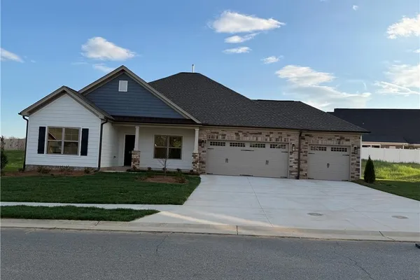 203 ROYAL PINES DR