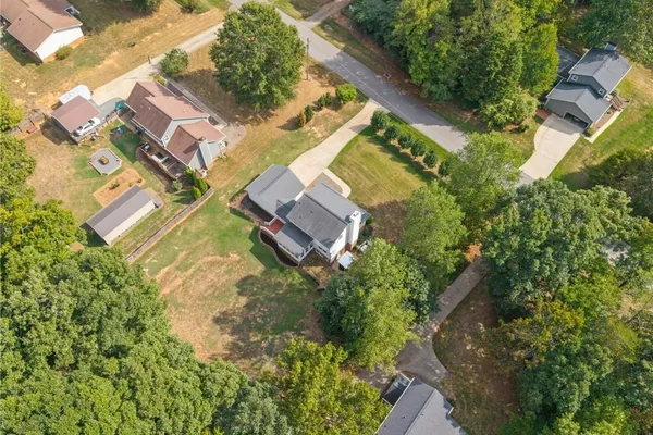 163 SOMERSET DR