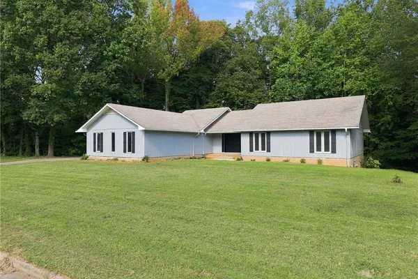110 SYCAMORE RD