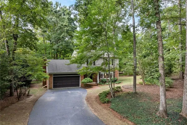 608 FORREST DR