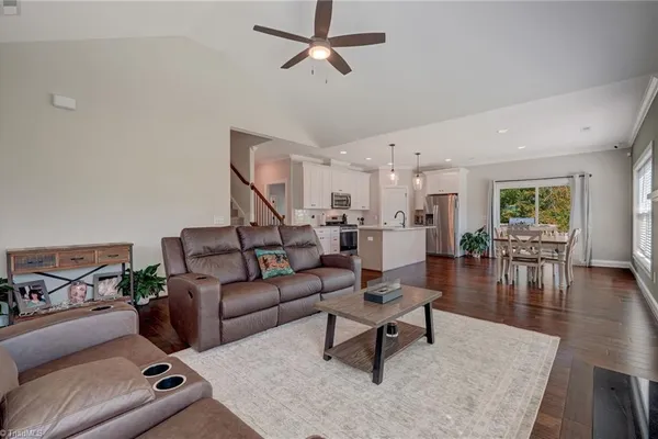 435 WILD FERN LN