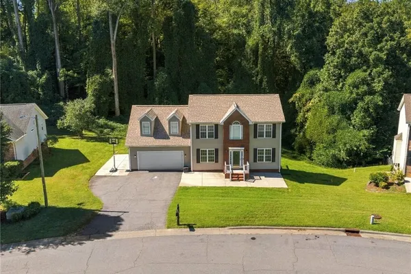 1105 FOX HUNT LN