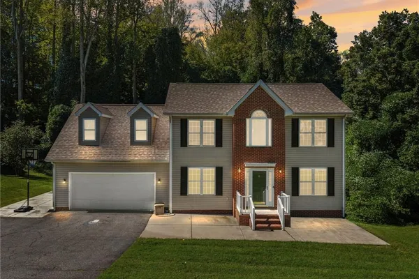 1105 FOX HUNT LN