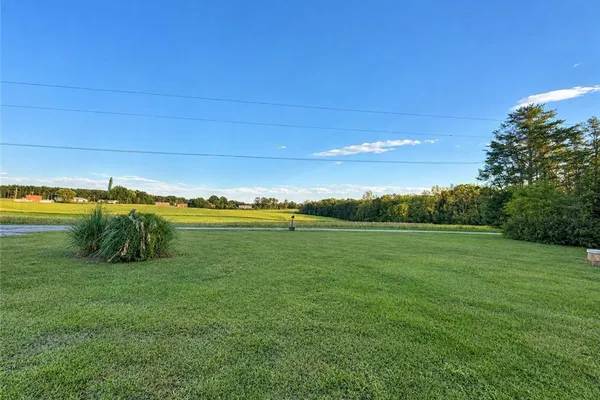 158 BORDER LN