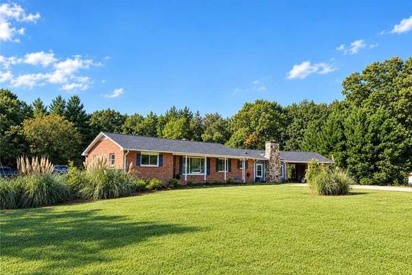 158 BORDER LN