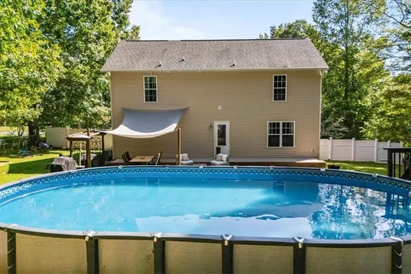 835 HIDDEN CT