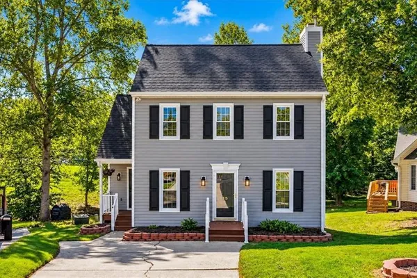 15 GATEHOUSE LN
