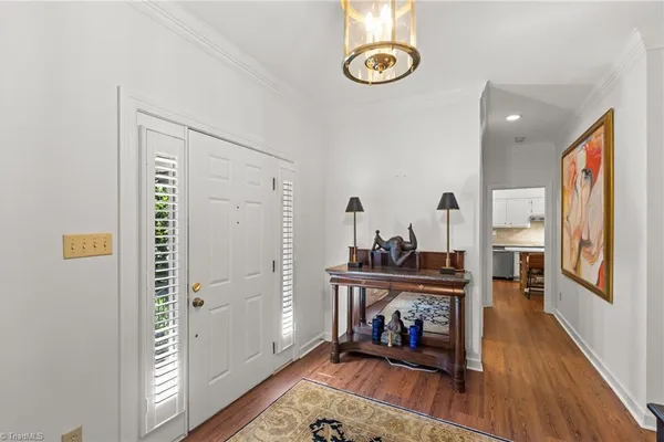 1823 COUNTRY CLUB DR