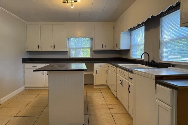 1256 BROWNS MILL RD