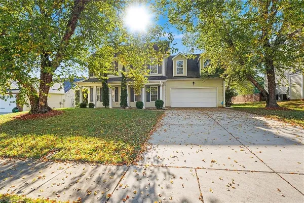 2408 CHARTWELL LN