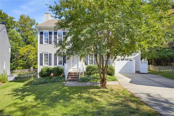 8 CARDWELL PT