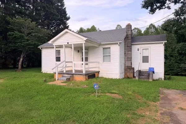 711 GOOSE POND RD