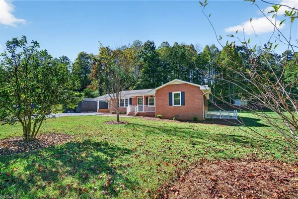4303 NC HWY 772