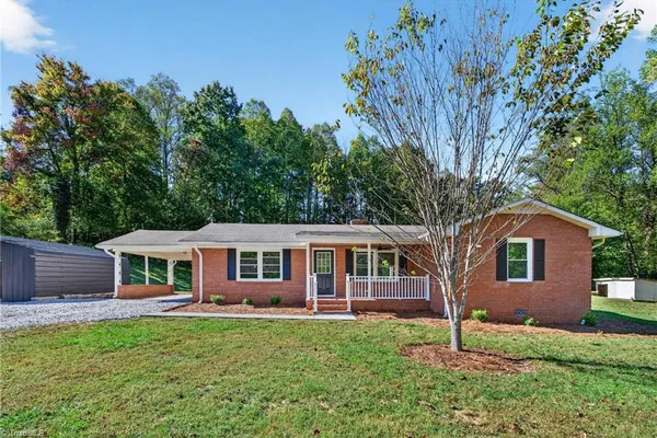 4303 NC HWY 772