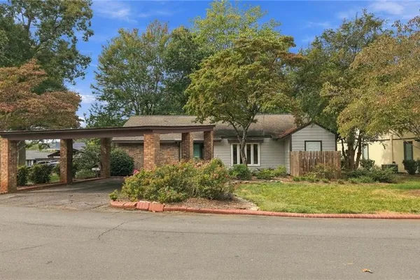 105 N BERMUDA RUN DR