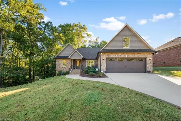3042 AUTUMN ACRES LN