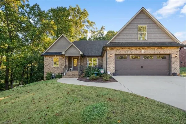3042 AUTUMN ACRES LN