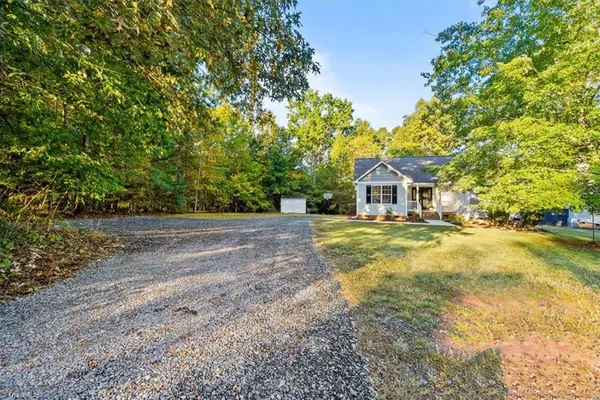 3673 APPLEWOOD RD