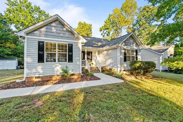 3673 APPLEWOOD RD