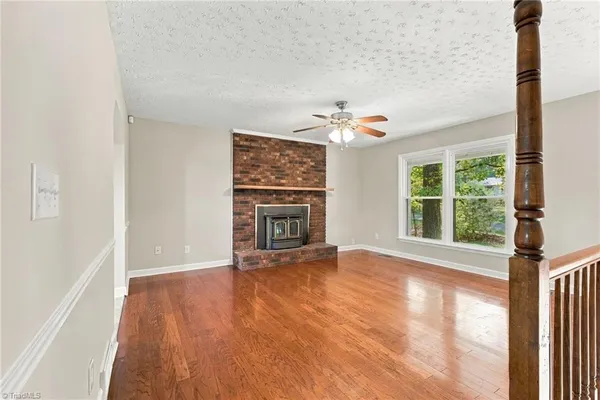 180 HICKORY TREE RD