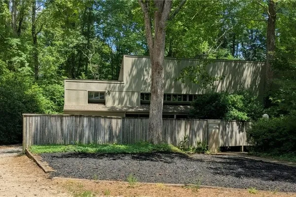 183 GATEWOOD RD